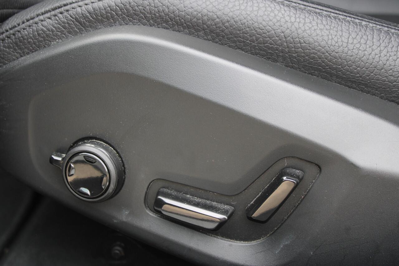 Volvo V60 2.0 B3 Inscription Leer Full-Led Camera Adaptive-Cruise