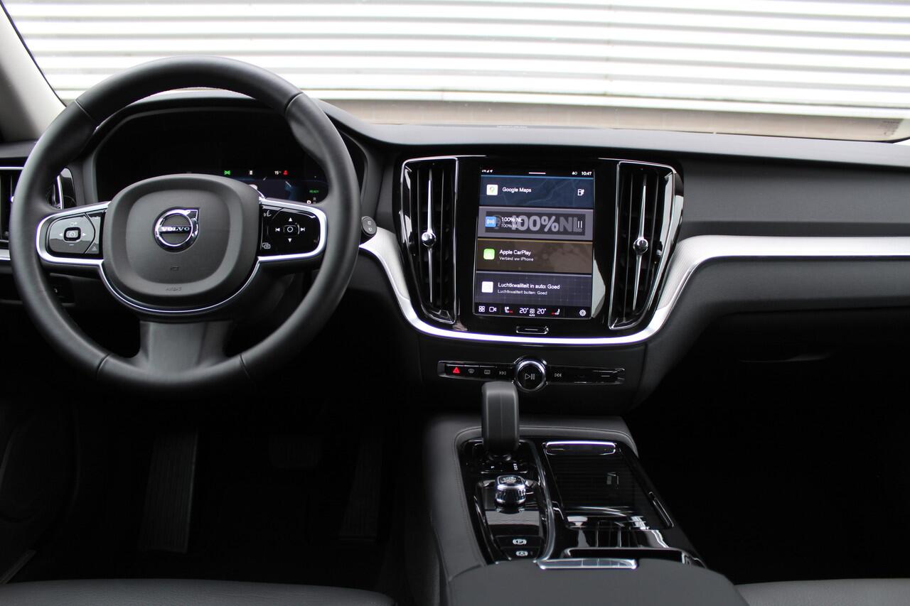 Volvo V60 2.0 T6 Plug-in hybrid AWD Plus Dark | Leder | Trekhaak | 360 Camera | H&K | Pilot Assist