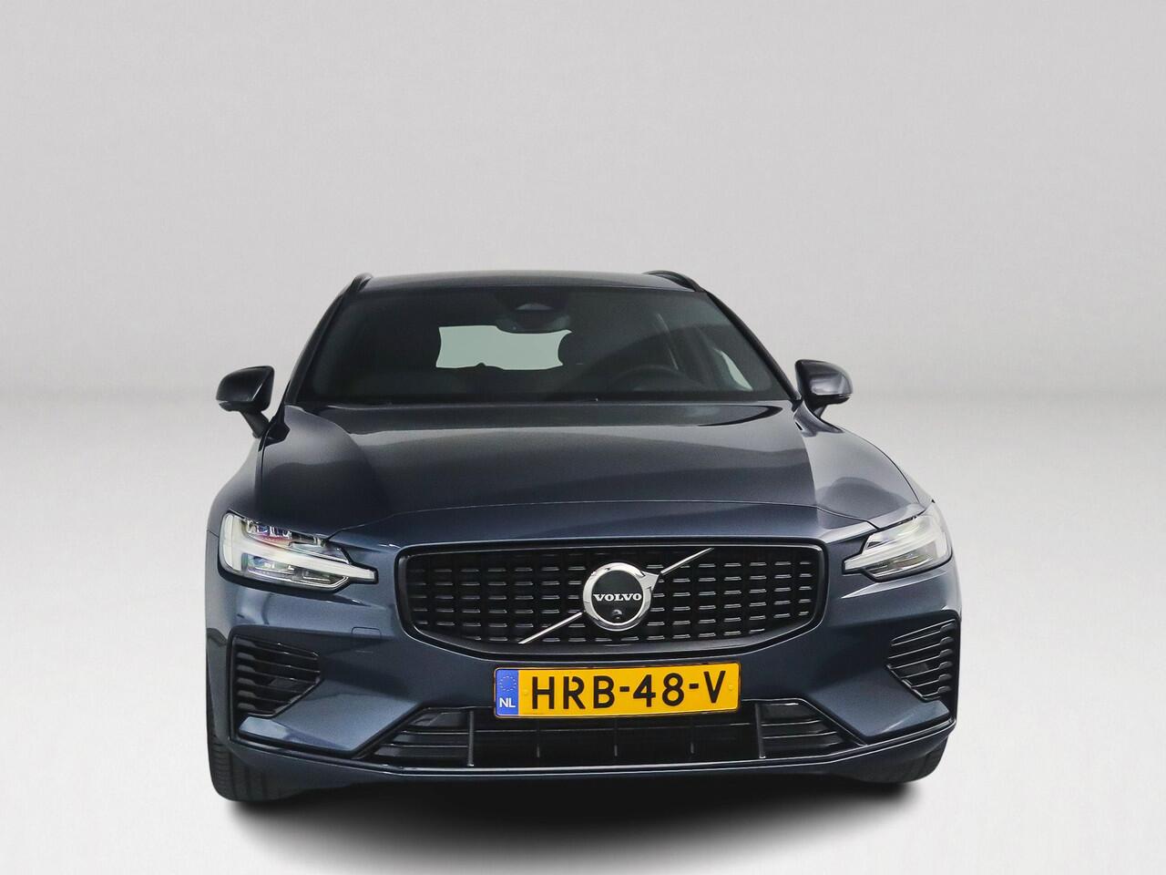 Volvo V60 T6 Plug-in hybrid AWD Plus Dark | 360° camera | Harman Kardon | Stoel- en Stuurverwarming | Trekhaak