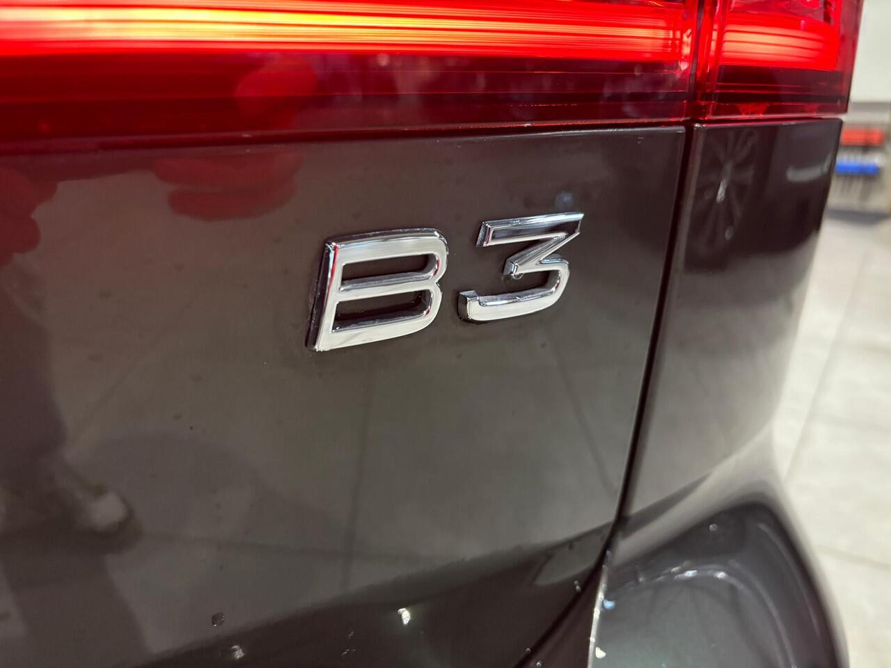 Volvo V60 B3 Aut. Benzine Momentum ACC Parkeercamera 163pk