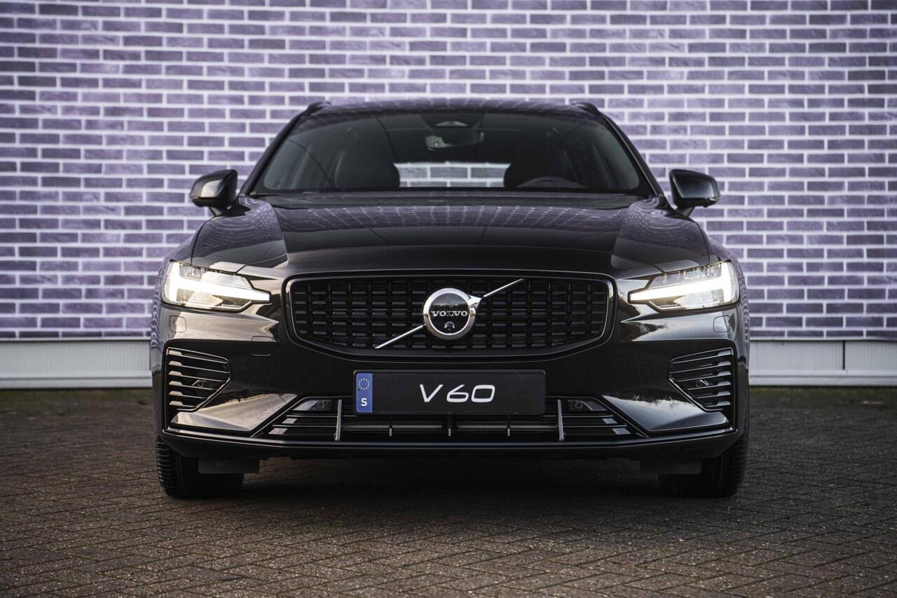 Volvo V60 2.0 T8 Plug-in hybrid AWD Ultra Dark Performance Edition | Polestar Tuning | Black Pack | Panoramadak | 360 Camera | Head Up Display | Lighting Pack |