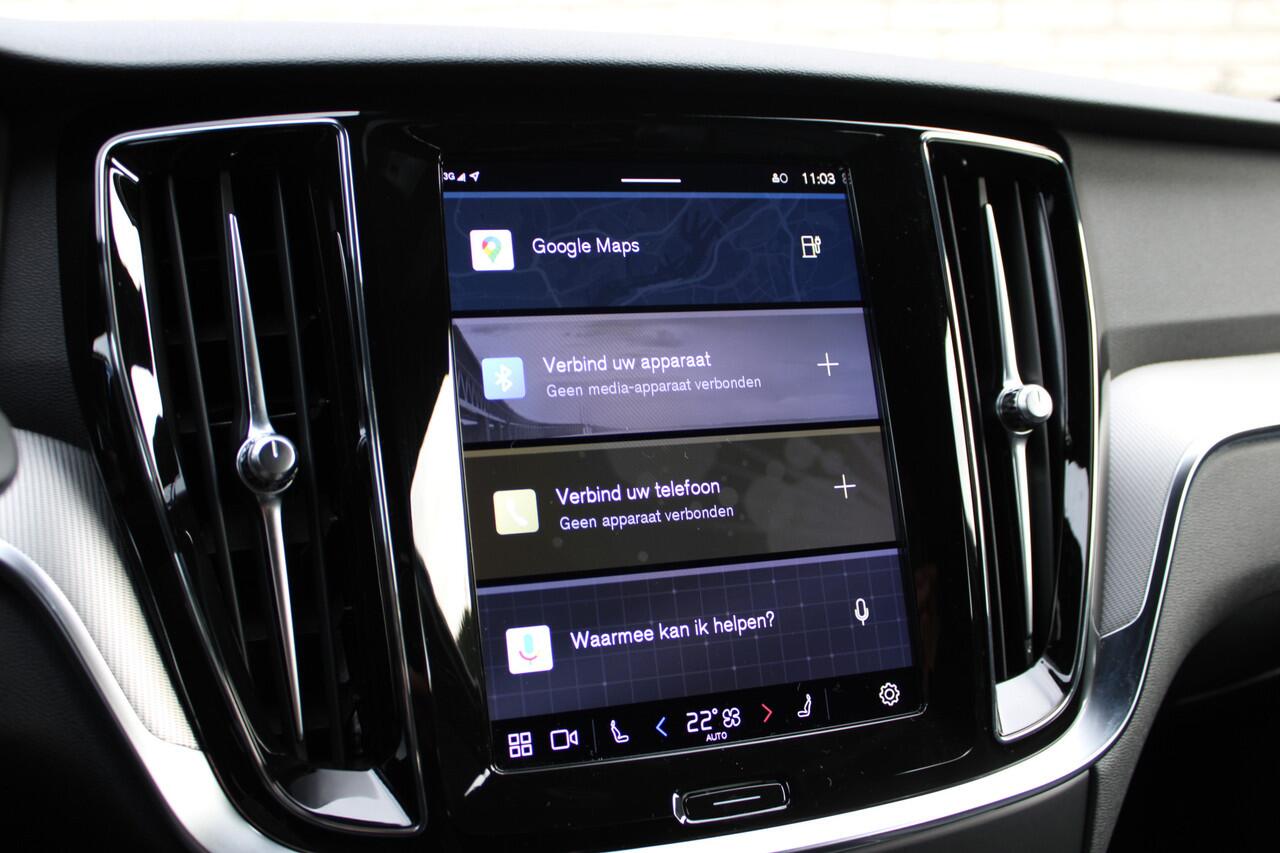 Volvo V60 2.0 T6 Plug-in hybrid AWD Plus Dark Trekhaak Actie | Camera | Elektrische achterklep | Leder | Memory