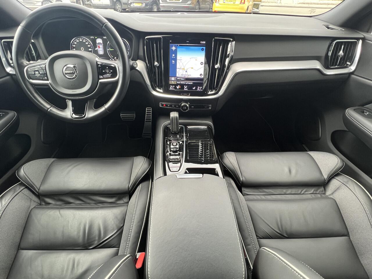 Volvo V60 2.0 T6 Recharge 340 pk AWD R-Design ACC Pilot Assist Standkachel Camera Carplay Navi Stoelverwarming v+a Led koplampen BLIS DAB Maple Brown Metallic Unieke kleur Plug in Hybride