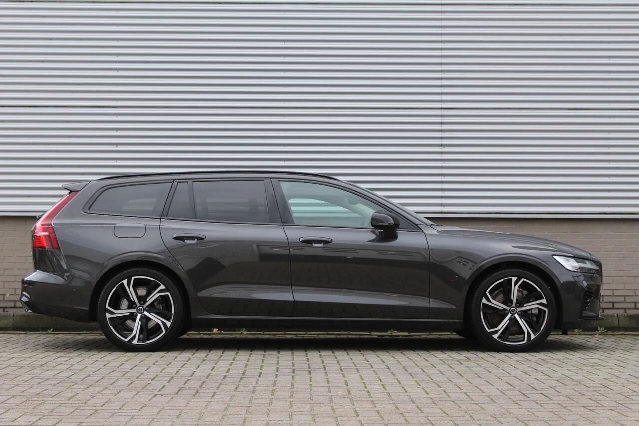 Volvo V60 2.0 T6 Plug-in hybrid AWD Plus Dark | Pilot Assist | 19" | Trekhaak | 360 Camera | H&K