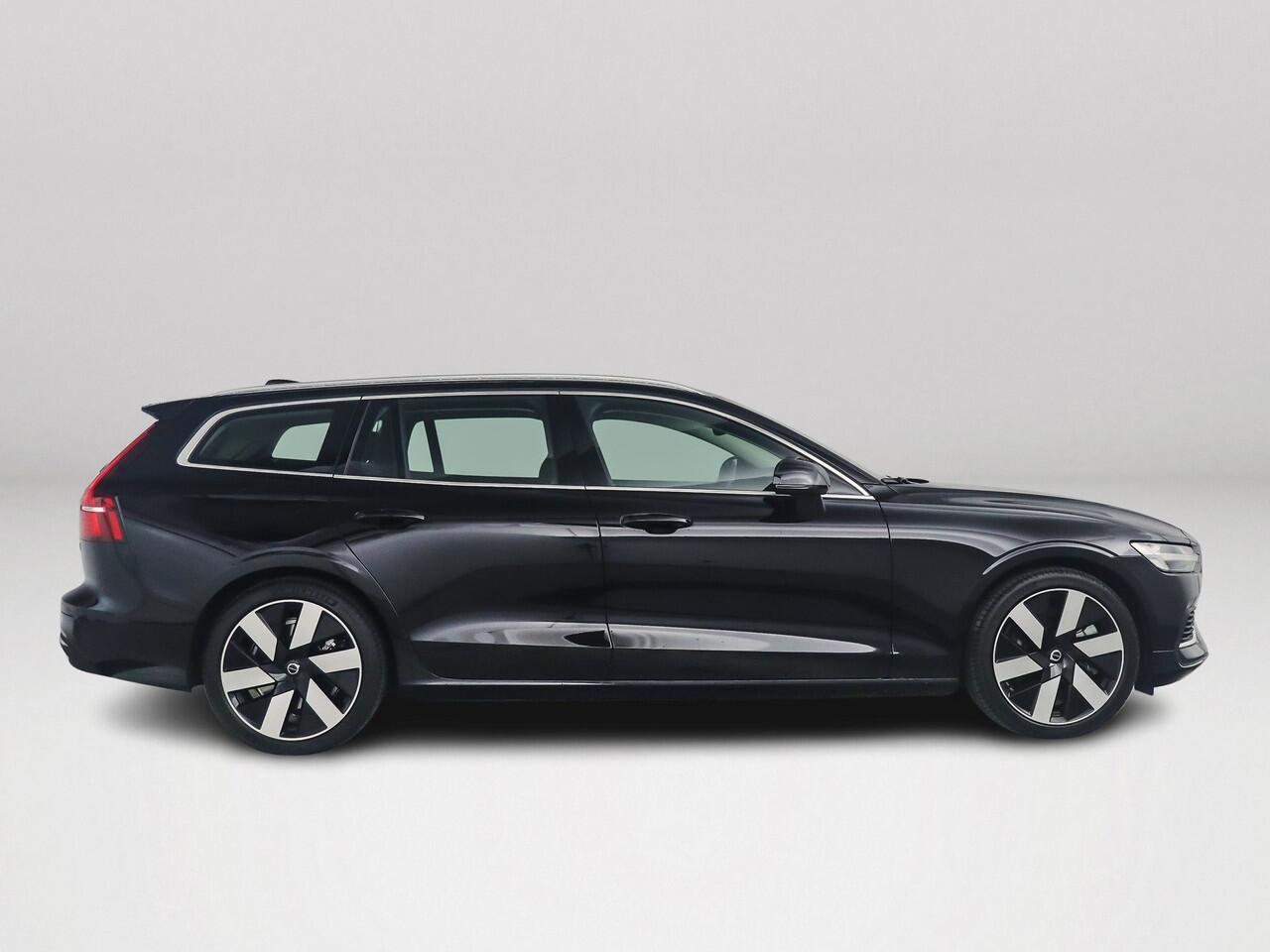 Volvo V60 T6 Aut. Recharge AWD Plus Bright | Achterbank verwarmd | Parkeercamera