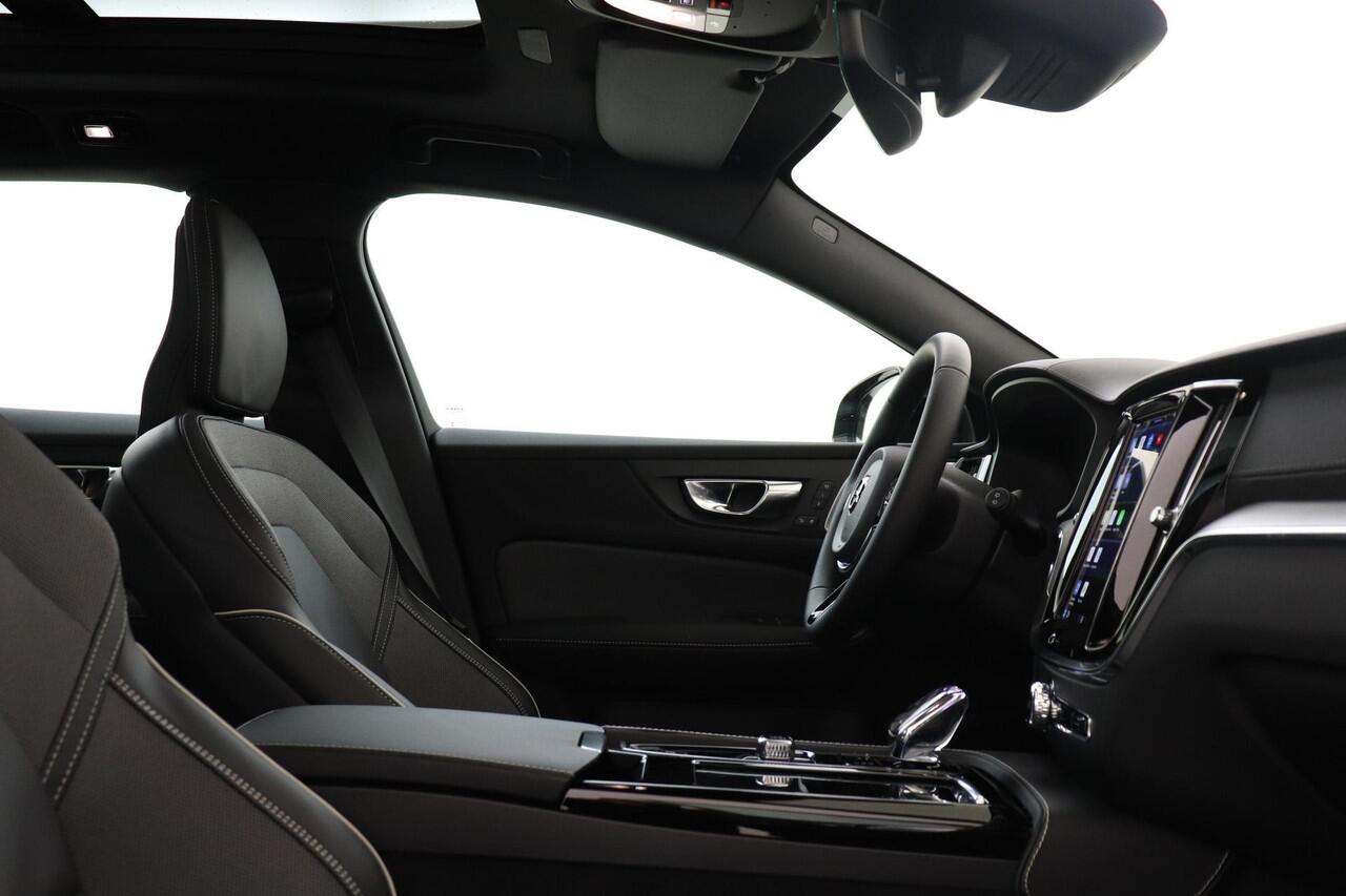 Volvo V60 T6 PLUG-IN HYBRID AWD ULTRA DARK -PANO.DAK|BOWERS&WILKINS|360°CAM|20"