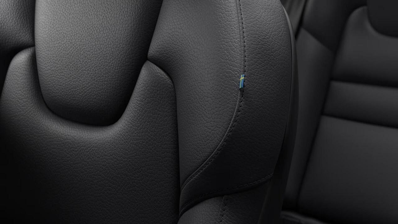 Volvo V60 2.0 B4 Essential | Direct Beschikbaar | Adaptieve Cruise Control | Dodehoekwaarschuwing | Stoelverwarming V+A | Stuurwielverwarming | Parkeersensoren V+A | Achteruitrijcamera