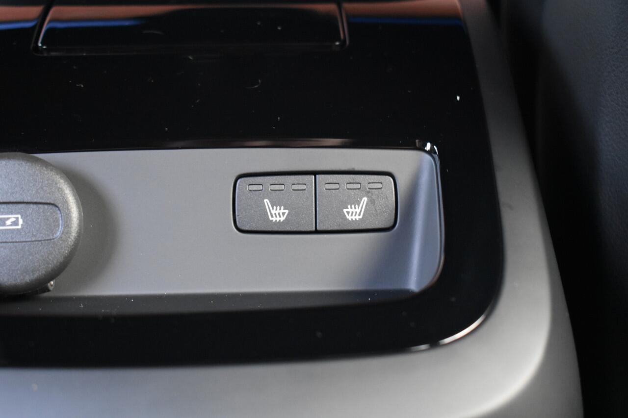 Volvo V60 T6 350PK Plug-in hybrid AWD Plus Dark | Trekhaak | 360 Camera | Harman/Kardon |