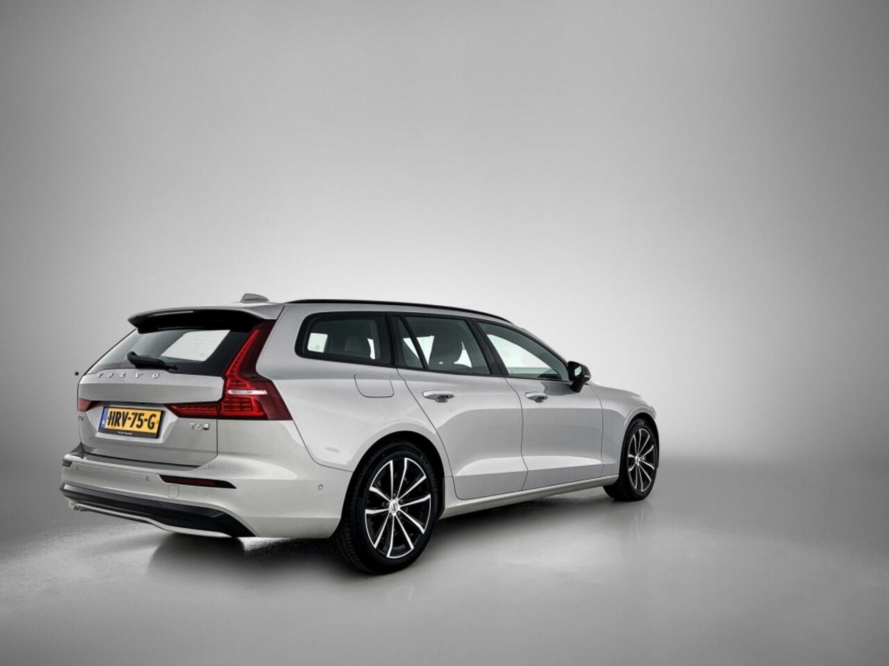 Volvo V60 2.0 T6 AWD Plus Dark | Trekhaak | Voorruit verwarming | Harman K