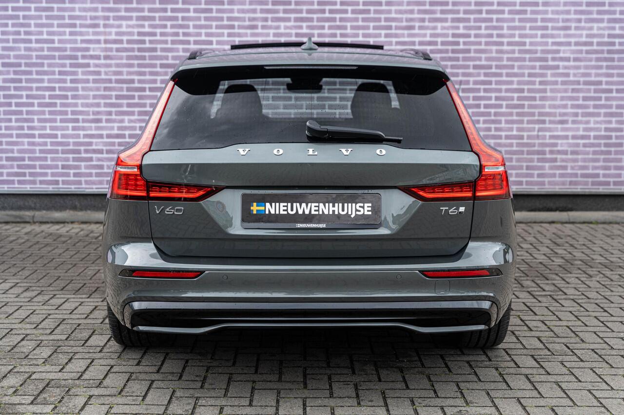 Volvo V60 T6 Plug-in hybrid AWD Ultra Dark | Google | Longe Range | Schuif-/Kanteldak | Lederen Bekleding | Head-Up Display | Getint Glas | Sportstoelen | Harman Kardon Audio | Memory | 19" LM