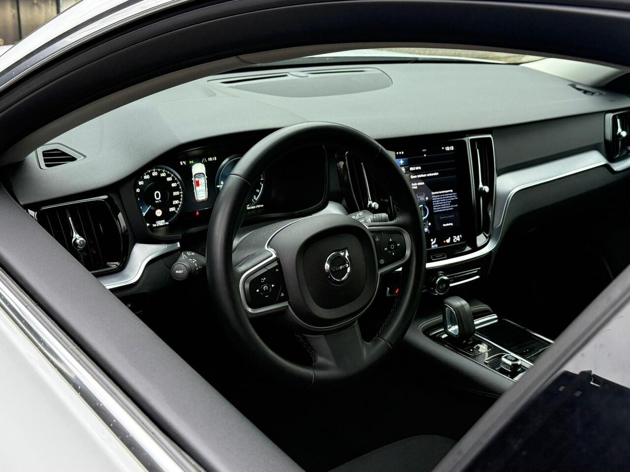 Volvo V60 2.0 T6 Recharge AWD Inscription Expression