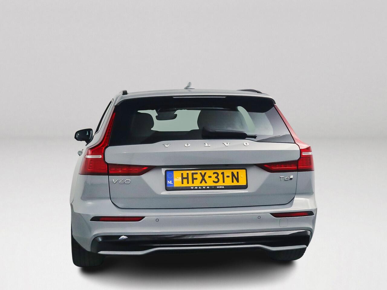 Volvo V60 T6 Plug-in hybrid AWD Plus Dark | Parkeercamera | Stoel- en Stuurverwarming | Harman Kardon | Trekhaak