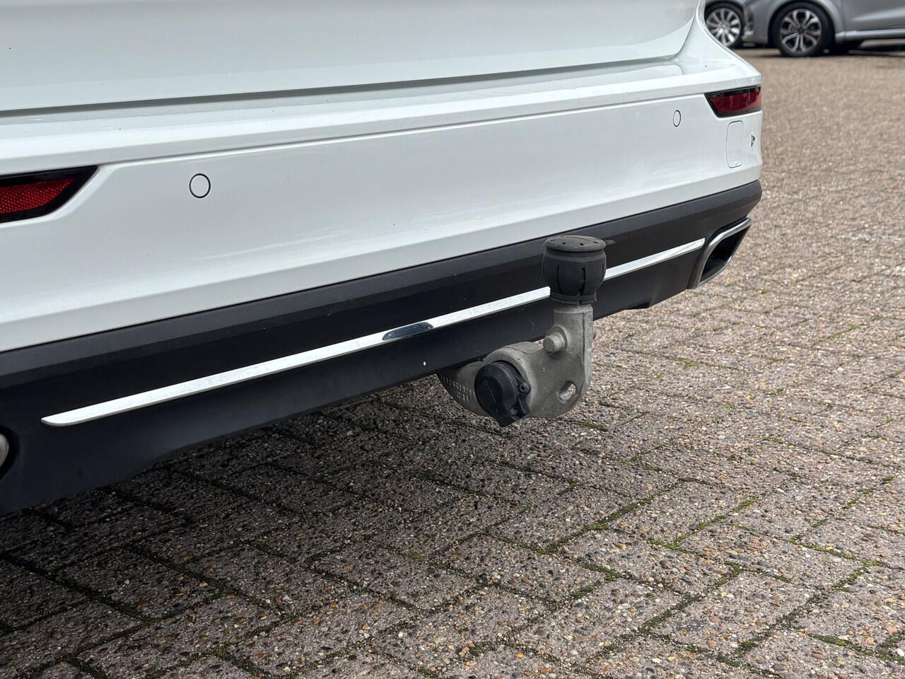 Volvo V60 2.0 T8 Recharge AWD Inscription | Camera | Trekhaak | Memory | BTW