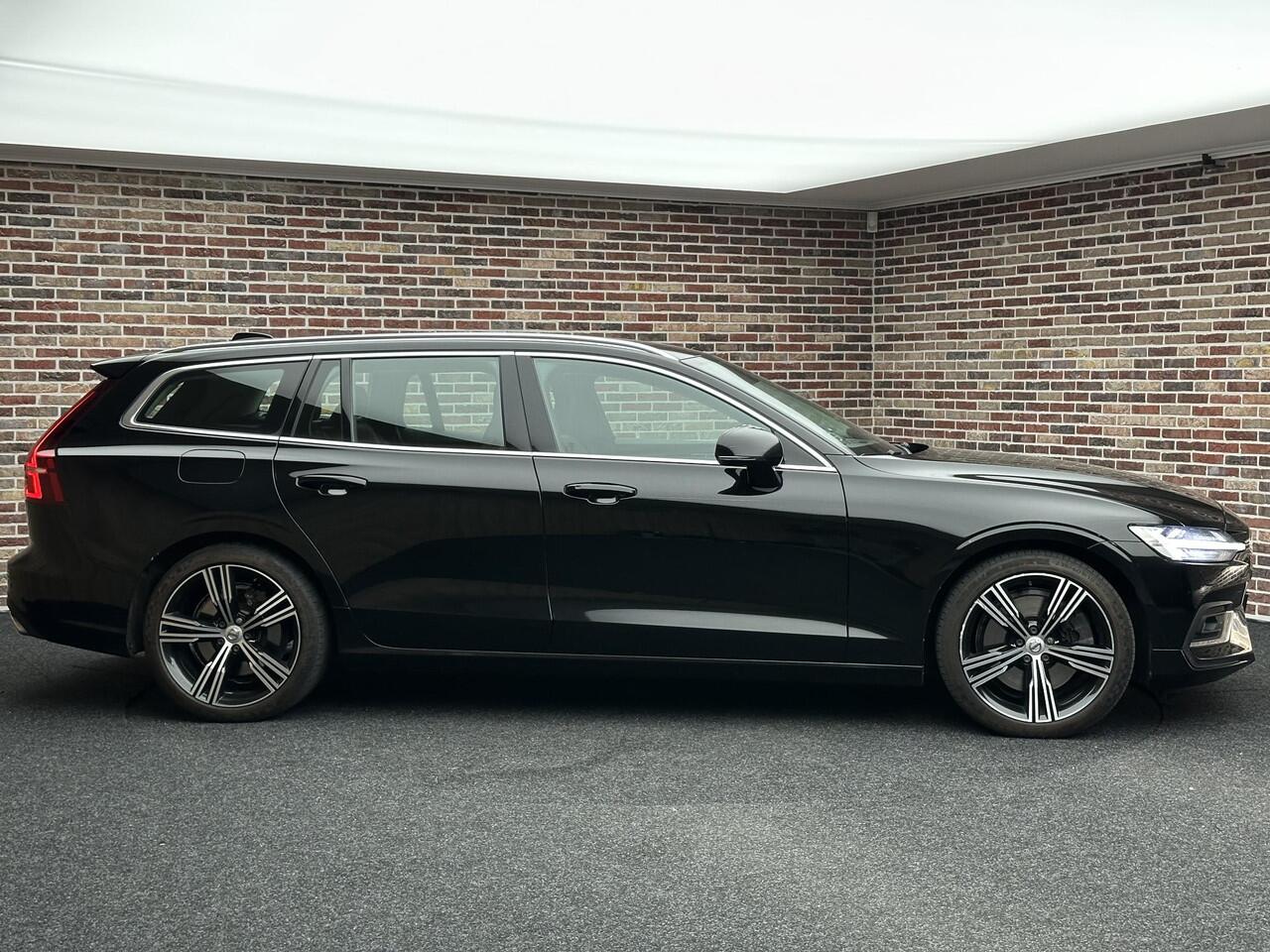 Volvo V60 2.0 T6 Benzine AWD Inscription | Intellisafe| Pilot Assist| CarPlay|Standkachel| Adaptive light| BTW auto|