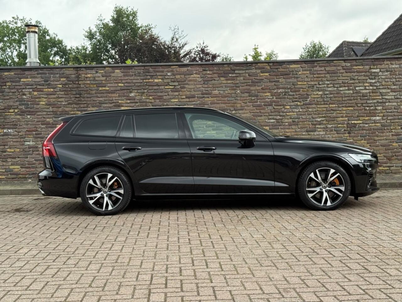 Volvo V60 2.0 T8 AWD Recharge R-Design Camera
