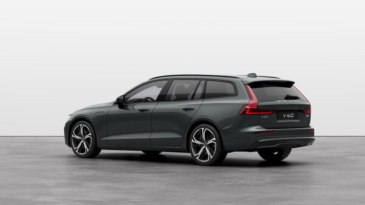 Volvo V60 T8 Plug-in hybrid AWD Plus Dark | Schuif/Kantel-Panoramadak | 360º Camera | Head-Up Display | Donker Getint Glas | 19" Lichtmetalen Wielen |