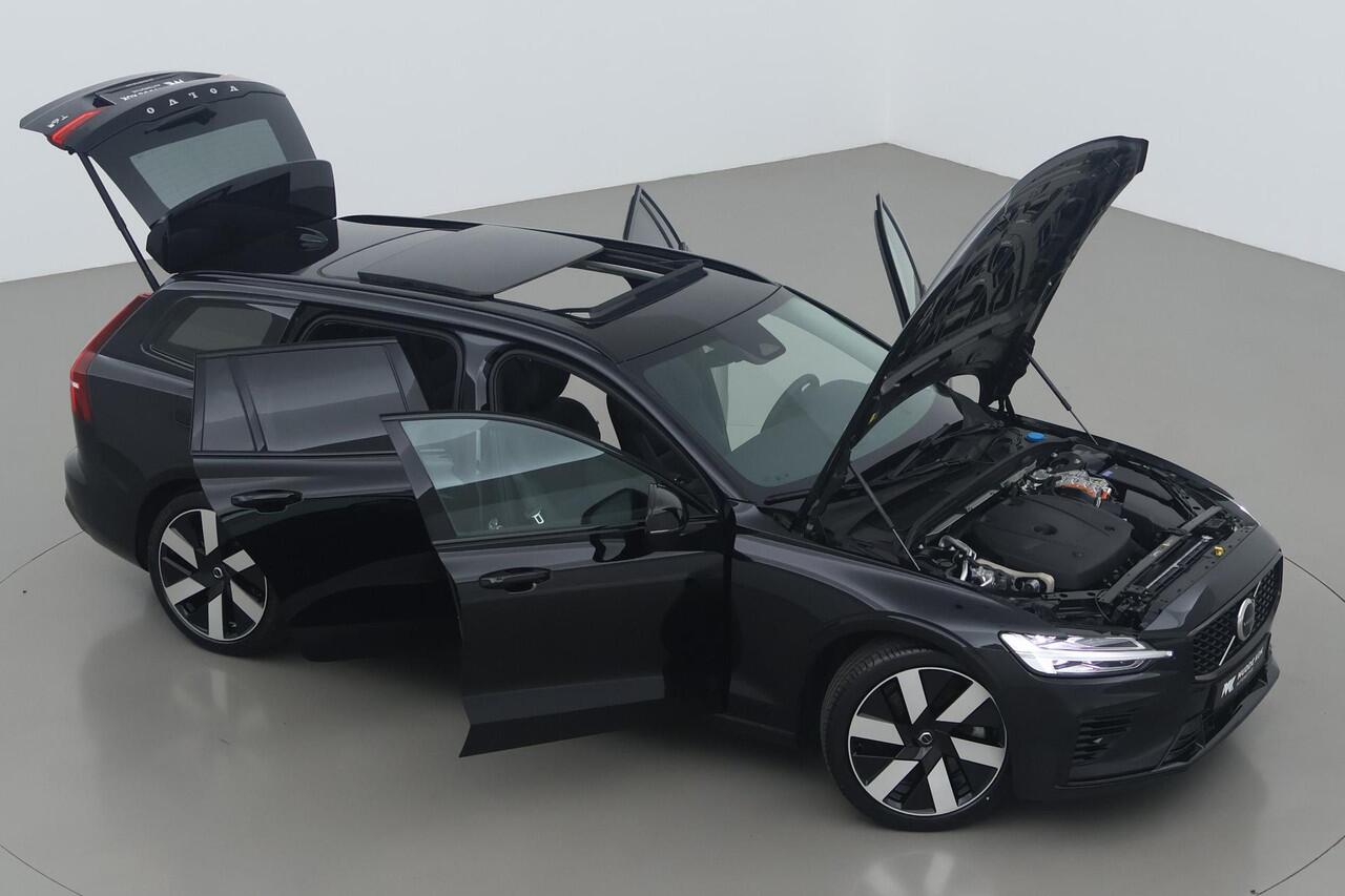 Volvo V60 T6 Plug-in hybrid Ultra Dark | Bowers&Wilkins | Head-Up | Panoramadak | Trekhaak | 360° Camera | ACC