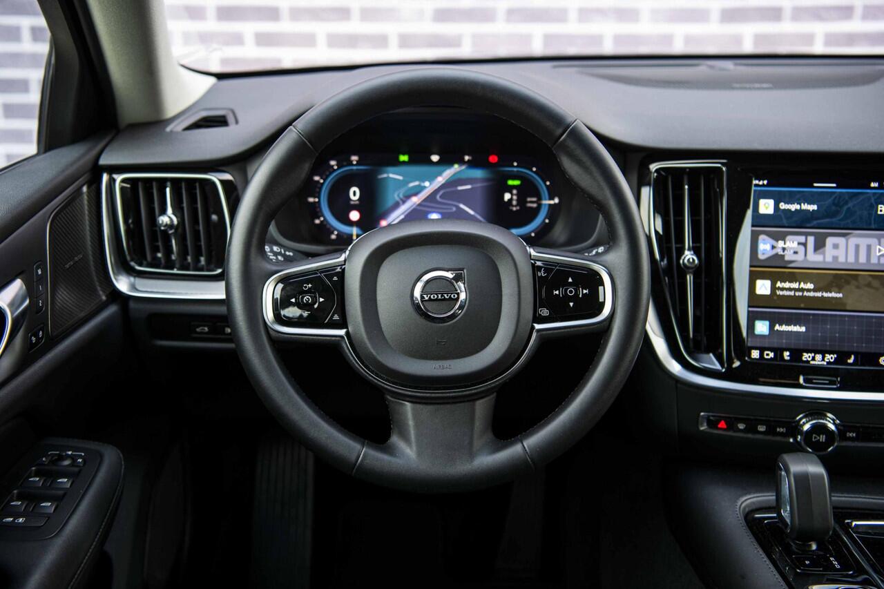 Volvo V60 2.0 T6 Plug-in hybrid AWD Plus Bright | Adaptieve Cruise Control | Trekhaak | Harman & Kardon | Stoel + stuurverwarming |