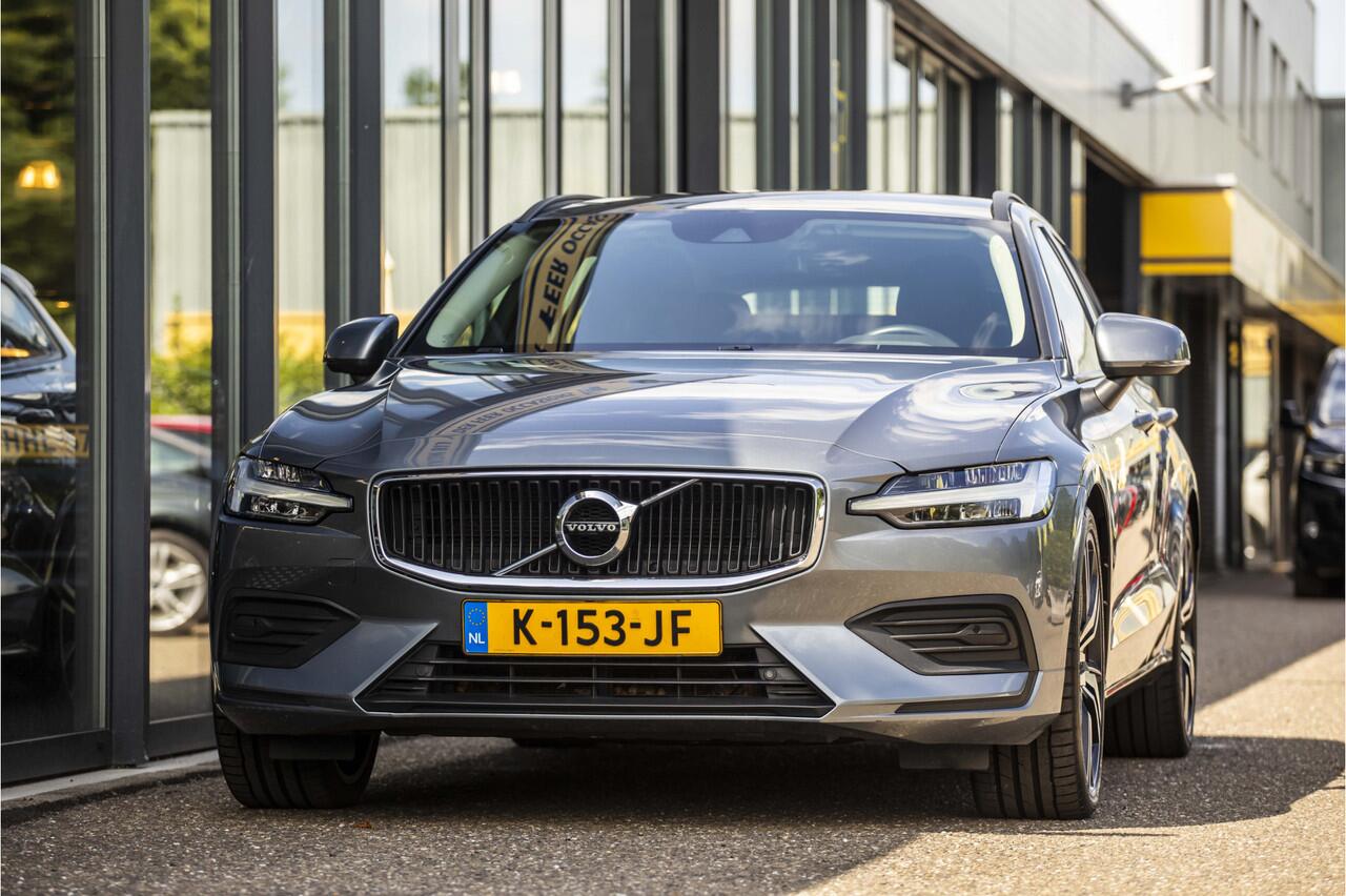 Volvo V60 2.0 B3 Momentum Advantage