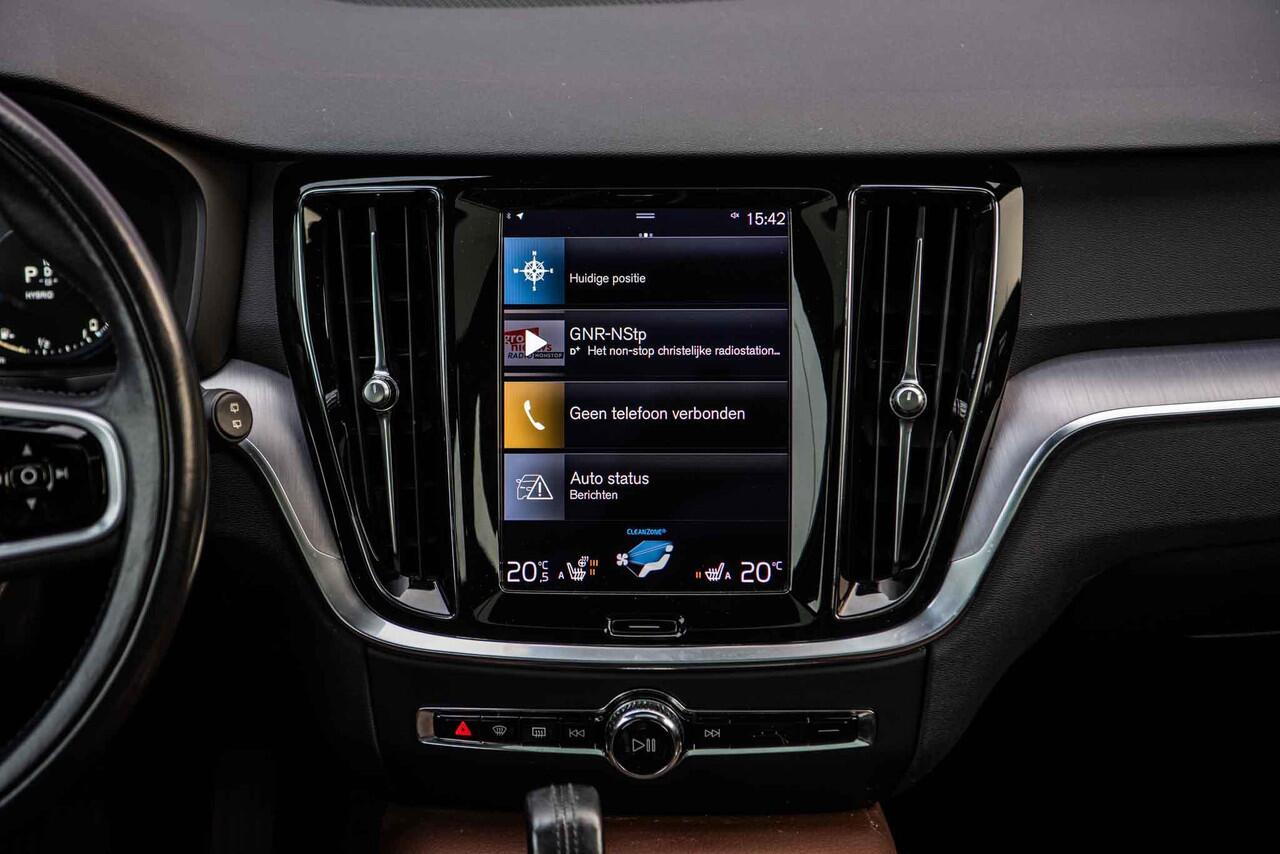 Volvo V60 2.0 T6 Recharge AWD Inscription | Trekhaak | Panoramadak | 360 Camera | Adaptieve Cruise Control | Harman Kardon |