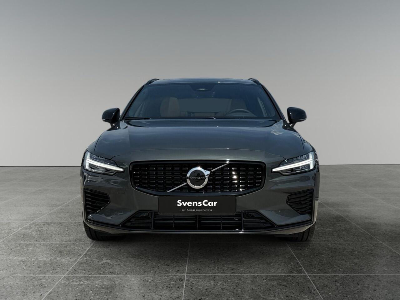 Volvo V60 2.0 T6 Plug-in hybrid AWD Plus Dark | PRIVATE LEASE VANAF: ¤1017 p.m. | Amber Nappa Lederen bekleding | Panoramadak | Extra getint glas | Harman/Kardon Audio |