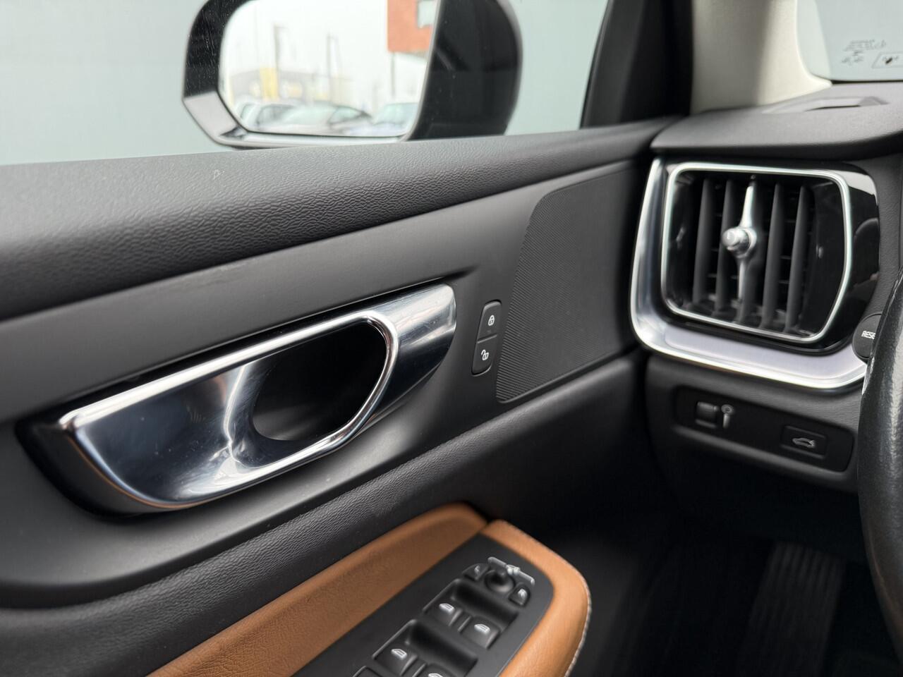 Volvo V60 BWJ 2021 B3 2.0 Momentum Advantage AUTOMAAT | NIEUW BINNEN !