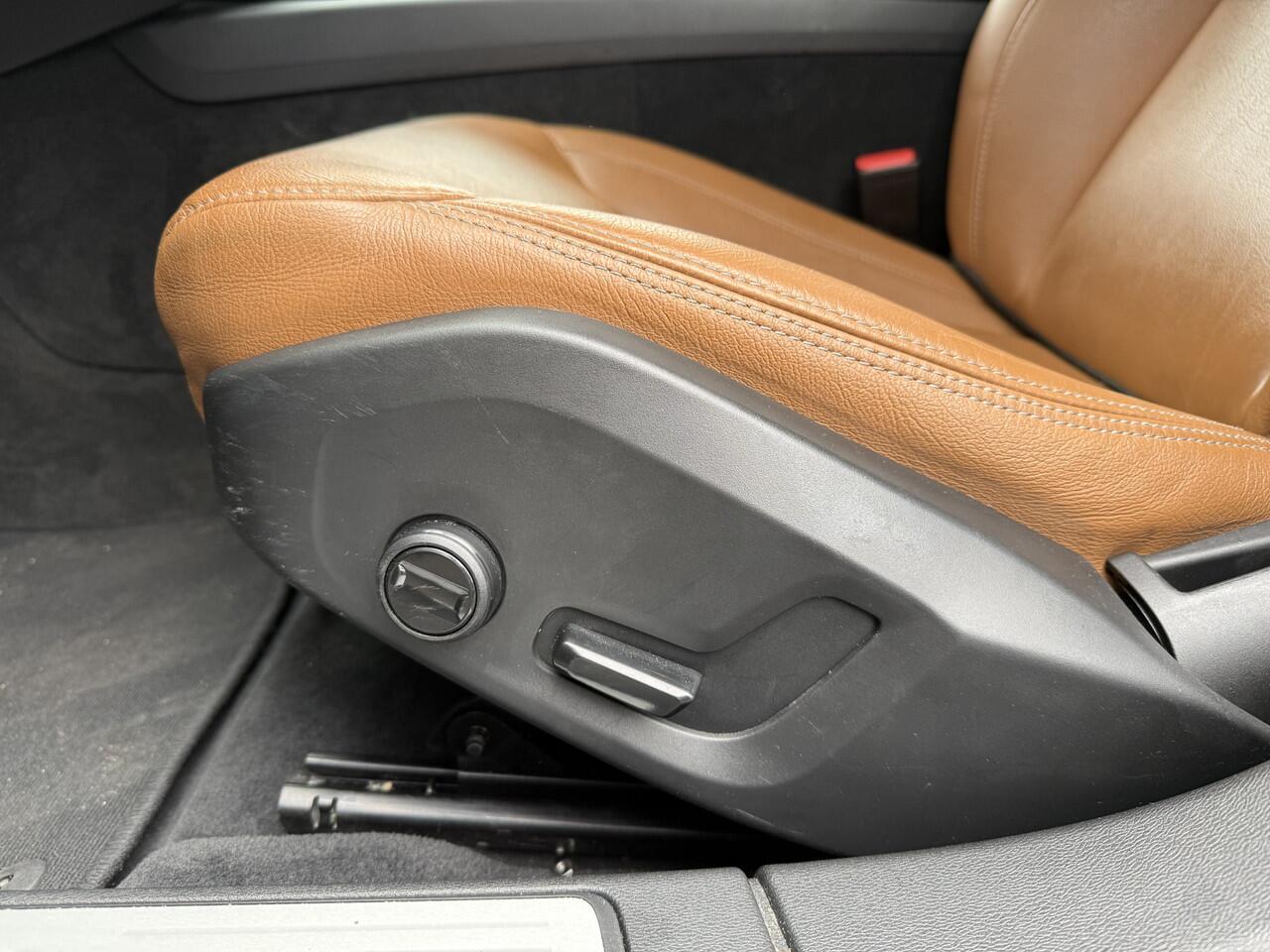 Volvo V60 BWJ 2021 B3 2.0 Momentum Advantage AUTOMAAT | NIEUW BINNEN !