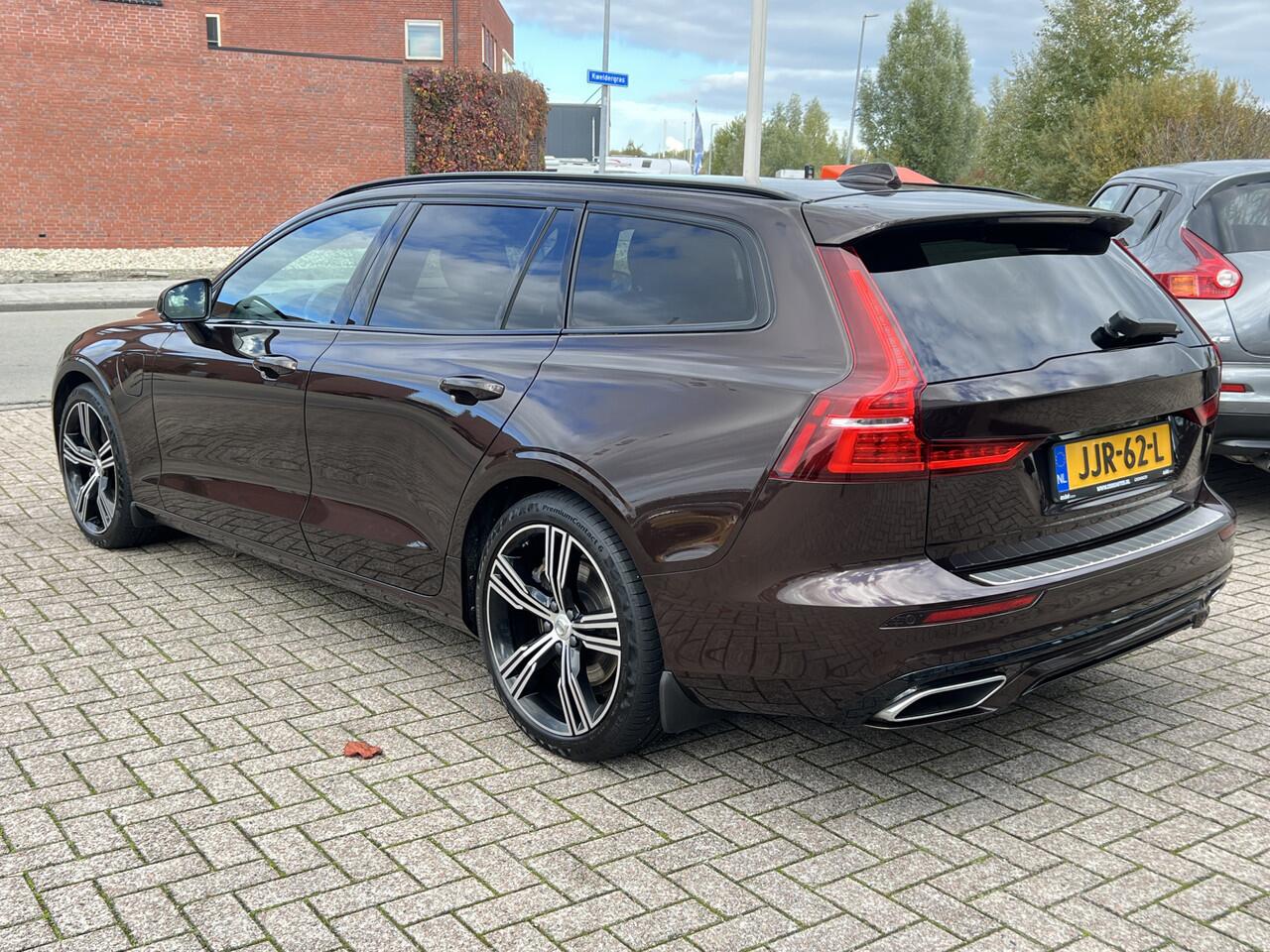 Volvo V60 2.0 T6 Recharge 340 pk AWD R-Design ACC Pilot Assist Standkachel Camera Carplay Navi Stoelverwarming v+a Led koplampen BLIS DAB Maple Brown Metallic Unieke kleur Plug in Hybride