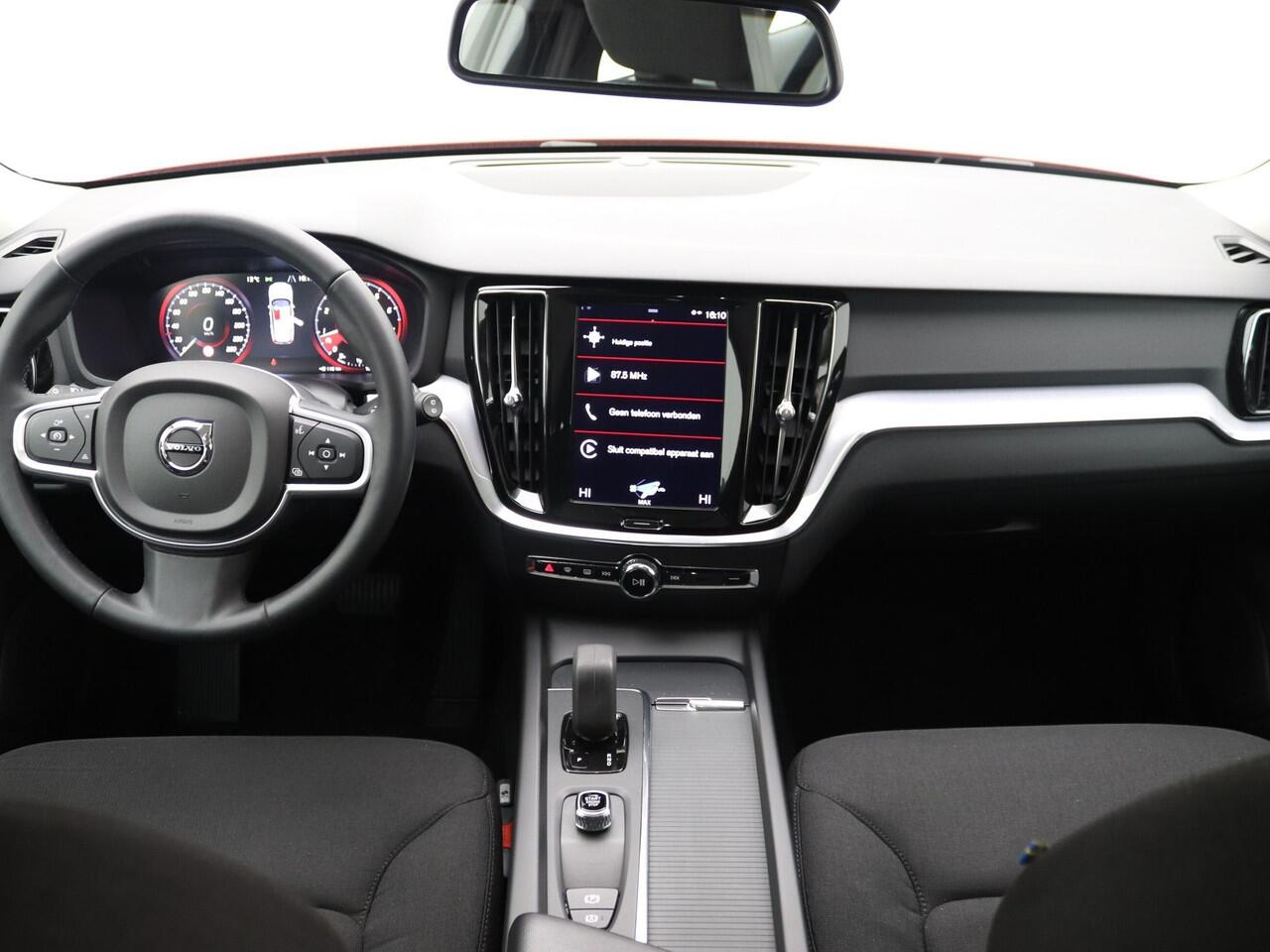 Volvo V60 2.0 B3 Momentum Advantage / Carplay / Aut. / Origineel NL