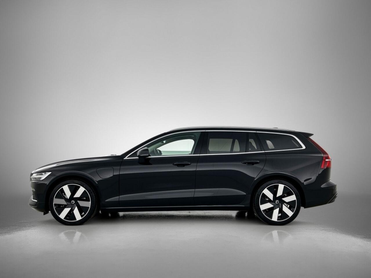 Volvo V60 2.0 T6 Essential Edition | Driver Assist | Leder | Climate | 19"