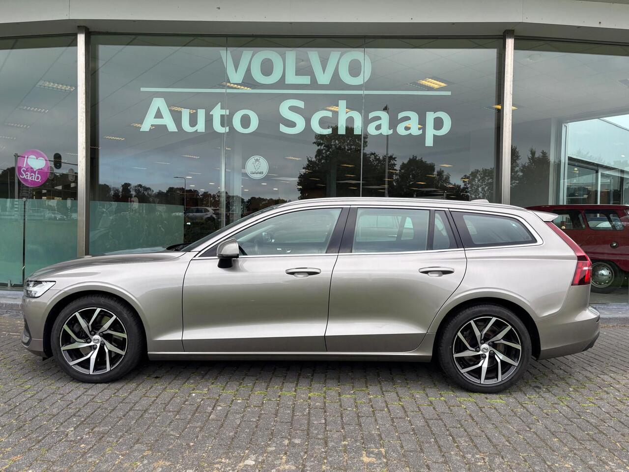 Volvo V60 2.0 T5 Momentum Automaat | Rijklaar incl 12 mnd Bovag | Trekhaak Carplay On Call Stoelverwarming
