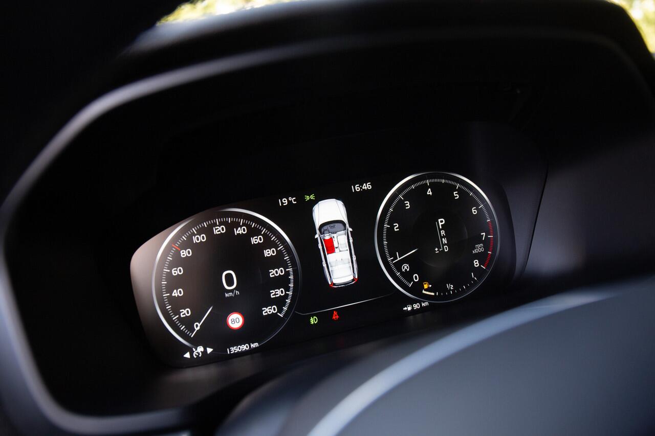 Volvo V60 2.0 T4 R-Design , Panoramadak, Nappaleder, BTW