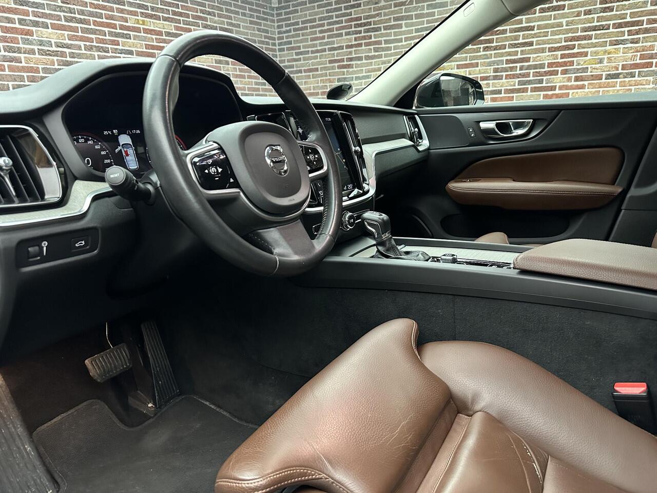 Volvo V60 2.0 T6 Benzine AWD Inscription | Intellisafe| Pilot Assist| CarPlay|Standkachel| Adaptive light| BTW auto|