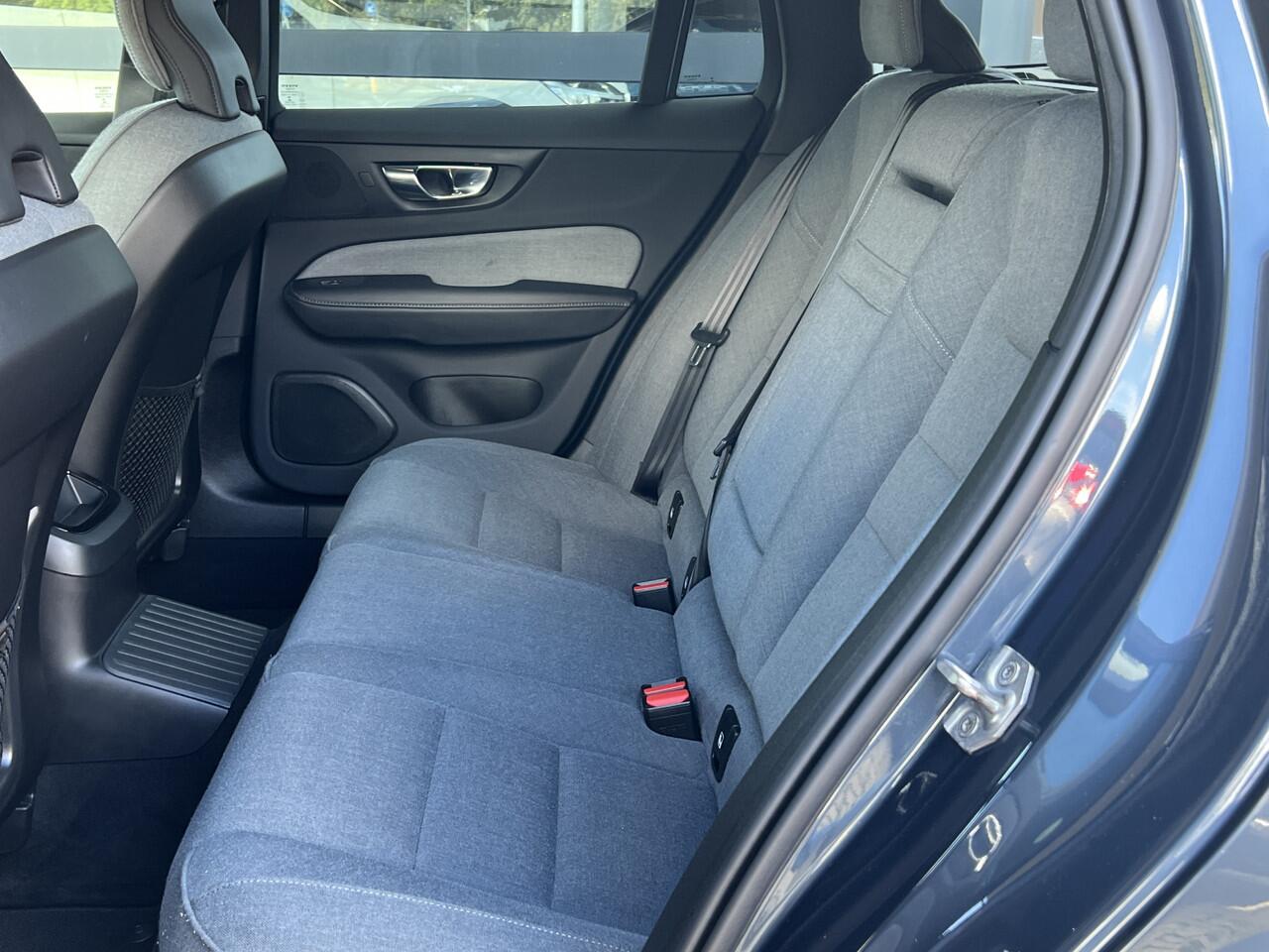 Volvo V60 2.0 T6 Recharge 340 pk AWD Inscription Trekhaak Panodak Pilot Assist ACC Tailored Wool Bekleding Exterior Styling Kit Elec. Stoelen Camera PDC Harman Kardon Contourstoelen Plug in Hybride NL Auto 1e Eigenaar