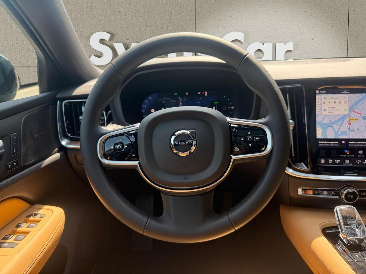 Volvo V60 2.0 T6 Plug-in hybrid AWD Plus Dark | Amber Nappa Lederen bekleding | Panoramadak | Extra getint glas | Harman/Kardon Audio |