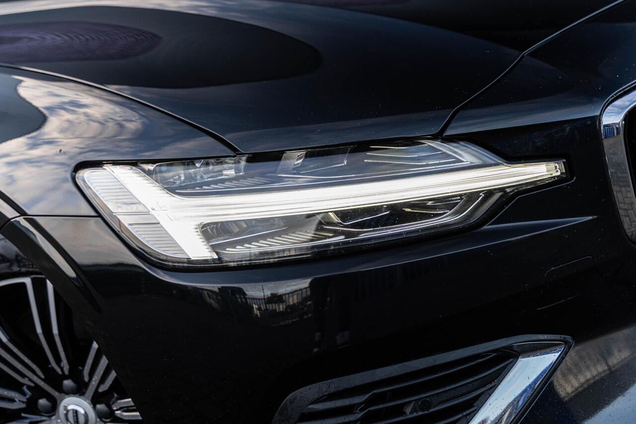 Volvo V60 T6 Twin Engine AWD Inscription | Adaptieve Cruise Control | Harman Kardon Audio | Stoelverwarming | Dodehoek Detectie | Parkeercamera |