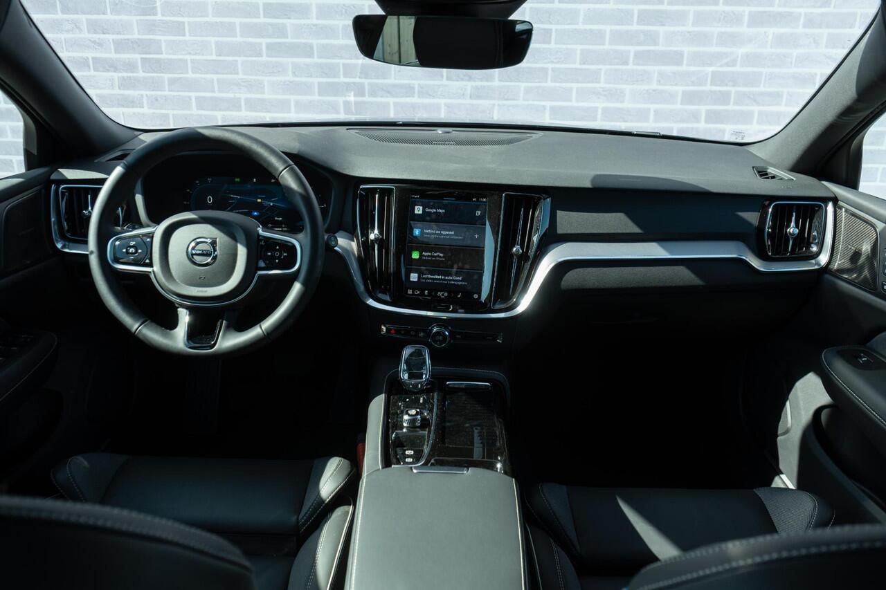 Volvo V60 T6 Plug-in hybrid AWD Plus Dark Aut | Trekhaak 2000 kg | Adaptieve Cruise Control | Harman Kardon | BLIS| 360° camera | Stoelverw. V+A