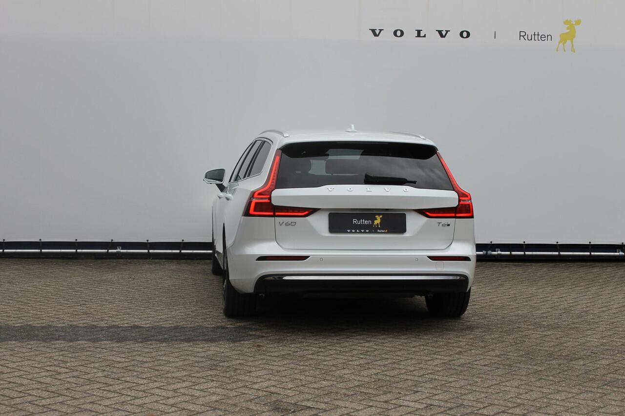 Volvo V60 T6 350PK Plug-in hybrid AWD Plus Bright Long Range / 19" lichtmetalen velgen / Harman Kardon Audio / Adaptieve Cruise Control / Elektrisch verstelbare voorstoelen met geheugen