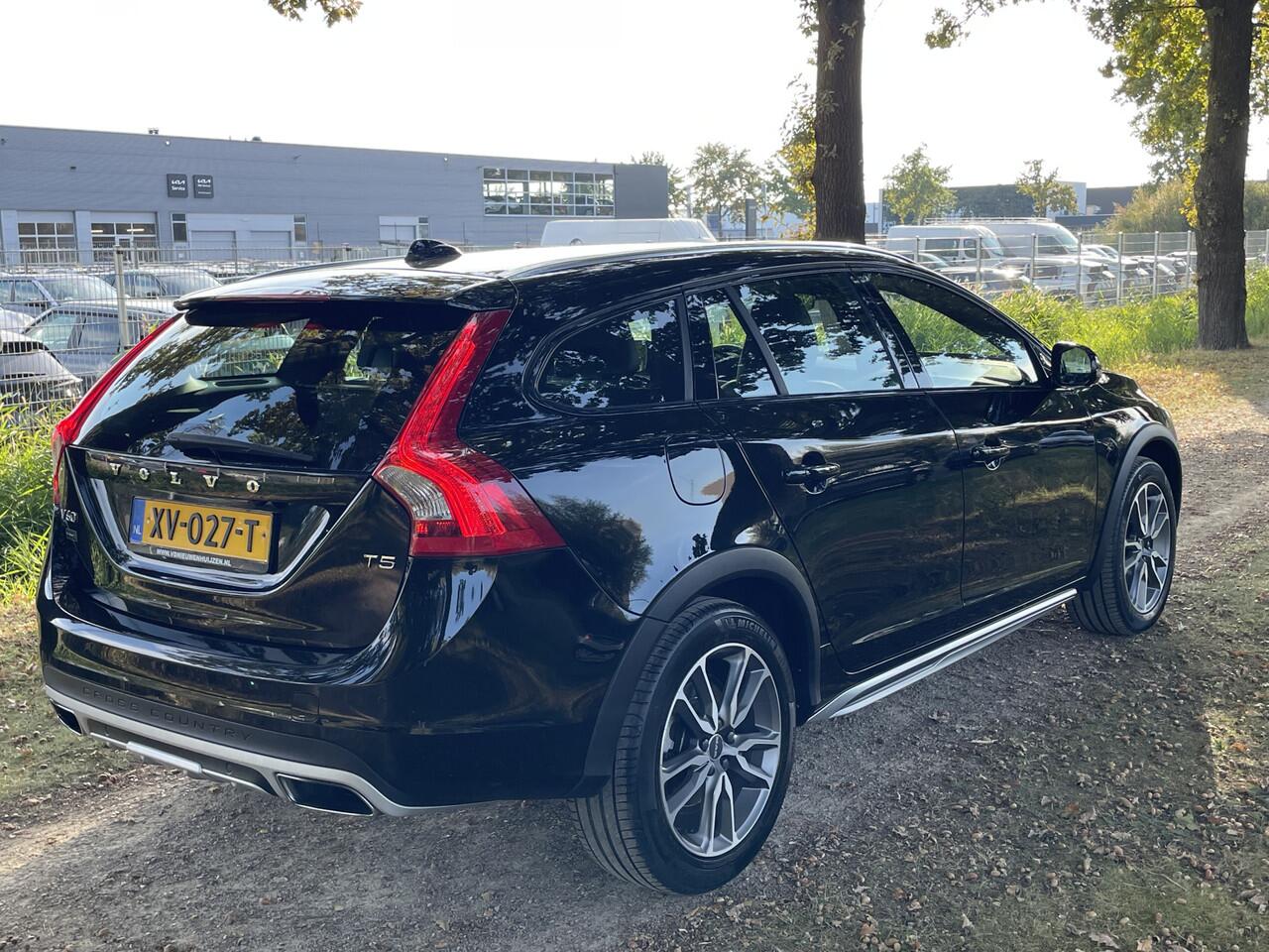 Volvo V60 CROSS COUNTRY 2.0 T5 Polar+ | 1e eigenaar | Achteruitrijcamera |