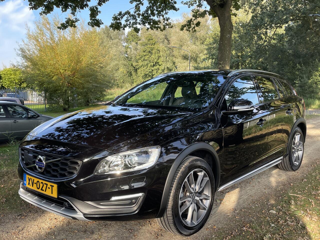 Volvo V60 CROSS COUNTRY 2.0 T5 Polar+ | 1e eigenaar | Achteruitrijcamera |