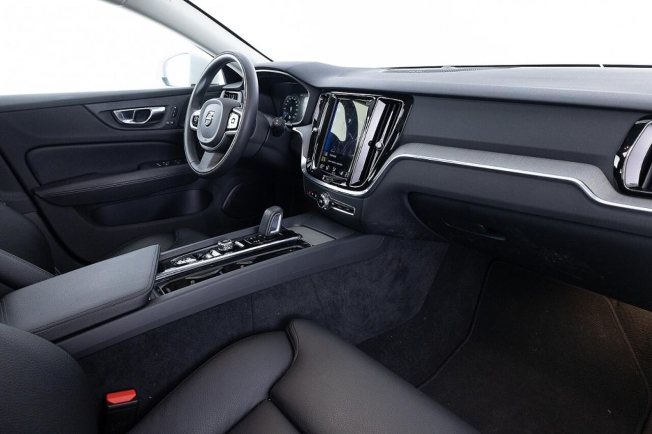 Volvo V60 CROSS COUNTRY 2.0 B5 AWD Pro | PANORAMADAK | LEDER | HK audio | ? 1e Eigenaar | Mild Hybrid