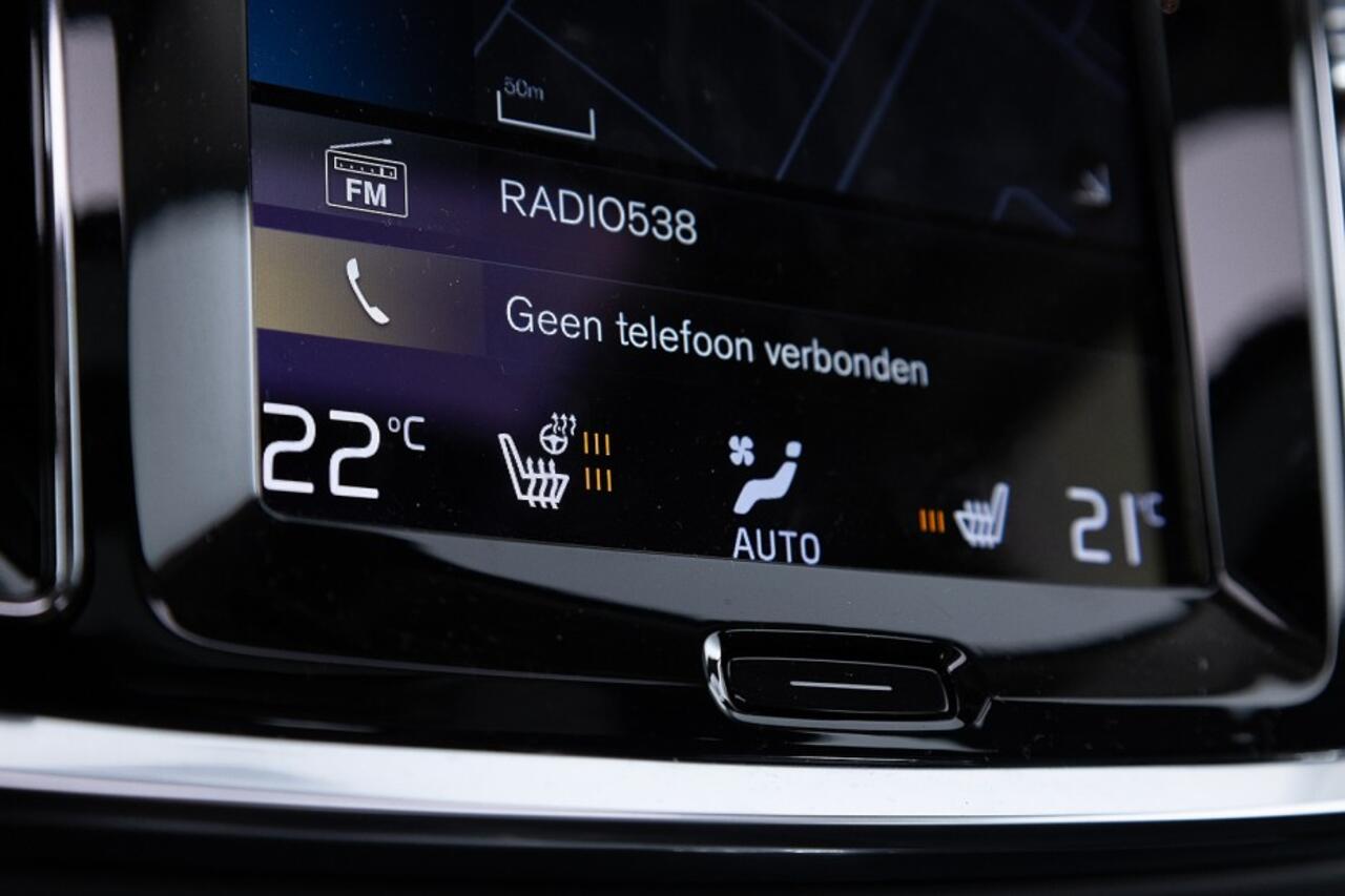 Volvo V60 CROSS COUNTRY 2.0 B5 AWD Pro | PANORAMADAK | LEDER | HK audio | ? 1e Eigenaar | Mild Hybrid