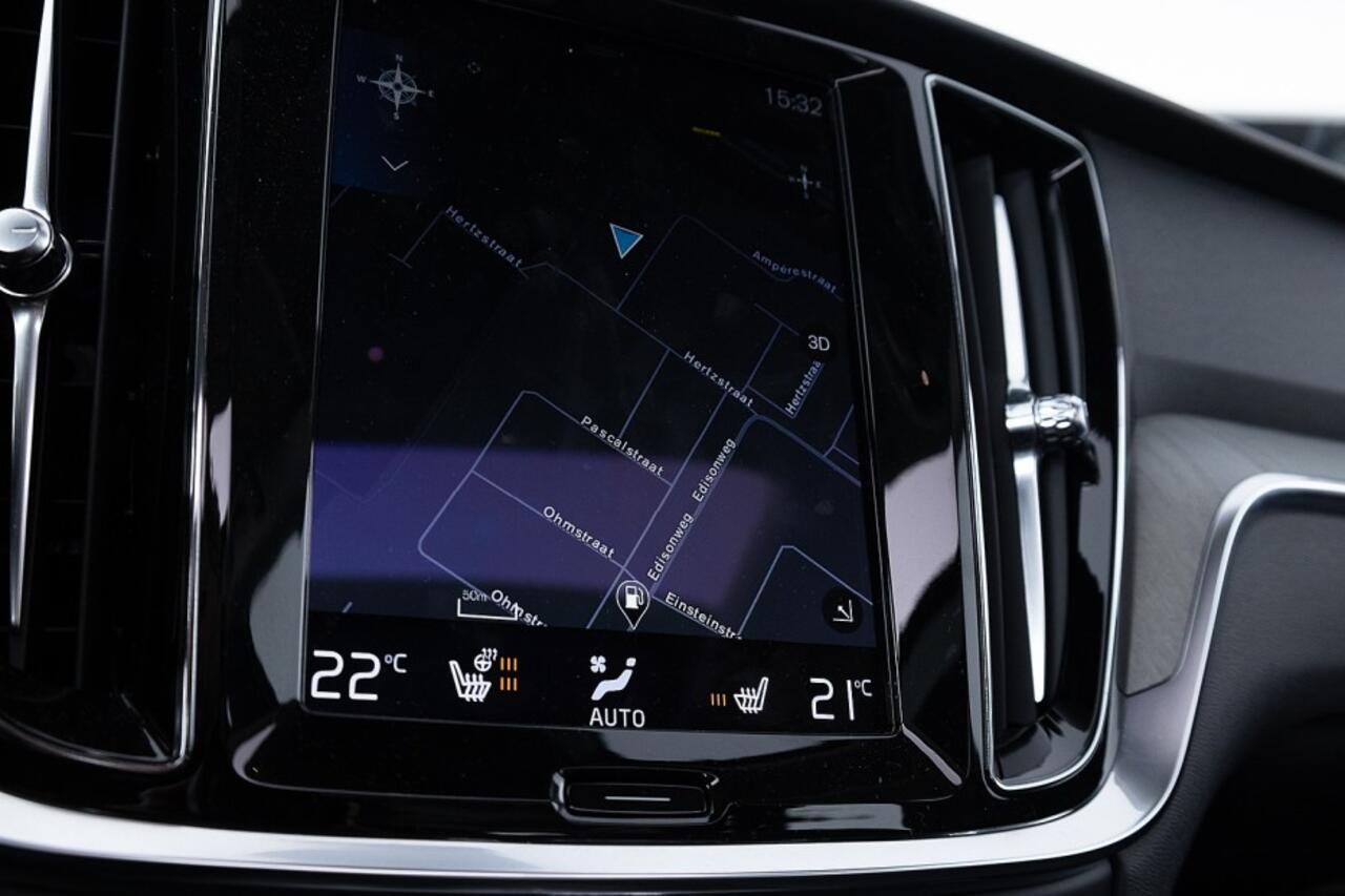 Volvo V60 CROSS COUNTRY 2.0 B5 AWD Pro | PANORAMADAK | LEDER | HK audio | ? 1e Eigenaar | Mild Hybrid