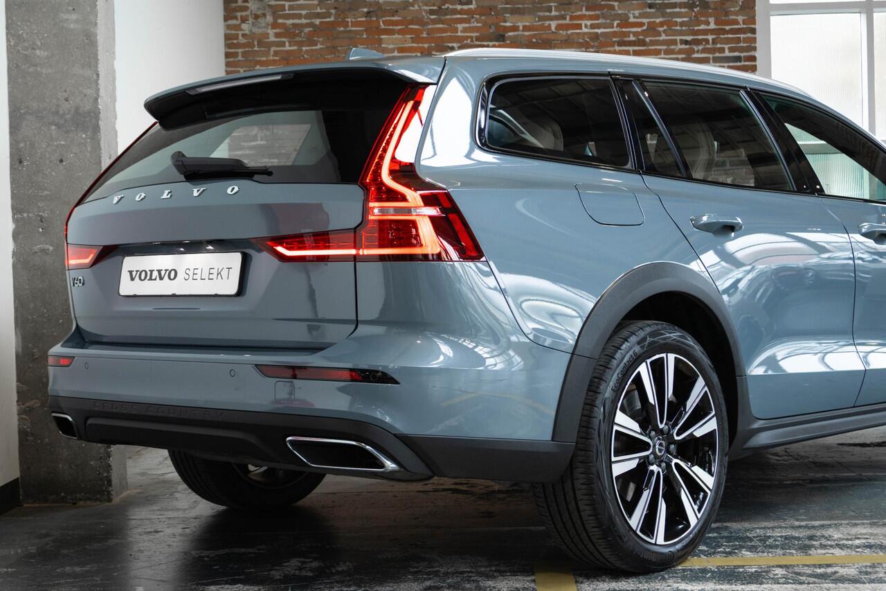 Volvo V60 CROSS COUNTRY B5 AWD Business Pro | 1ste eigenaar | Amber Nappa Lederen Bekleding | Parkeercamera | Parkeersensoren voor + achter | Volvo on Call | Geventileerde voorstoelen | Stoelmassage | Panoramadak | Stoelverwarming