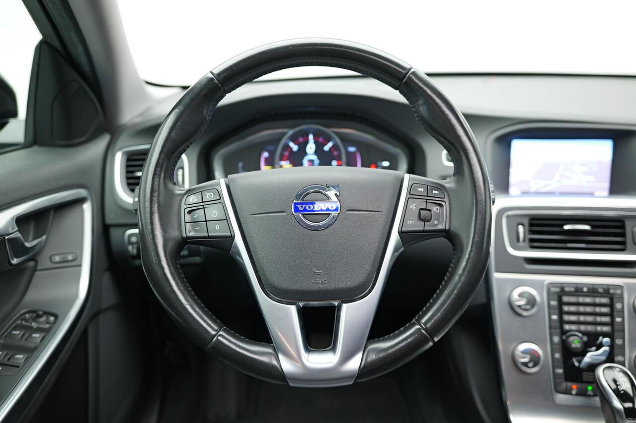 Volvo V60 CROSS COUNTRY 2.0 D4 Polar+ |Schuifdak|Memory|Camera|Leder|Stuurverwarming|