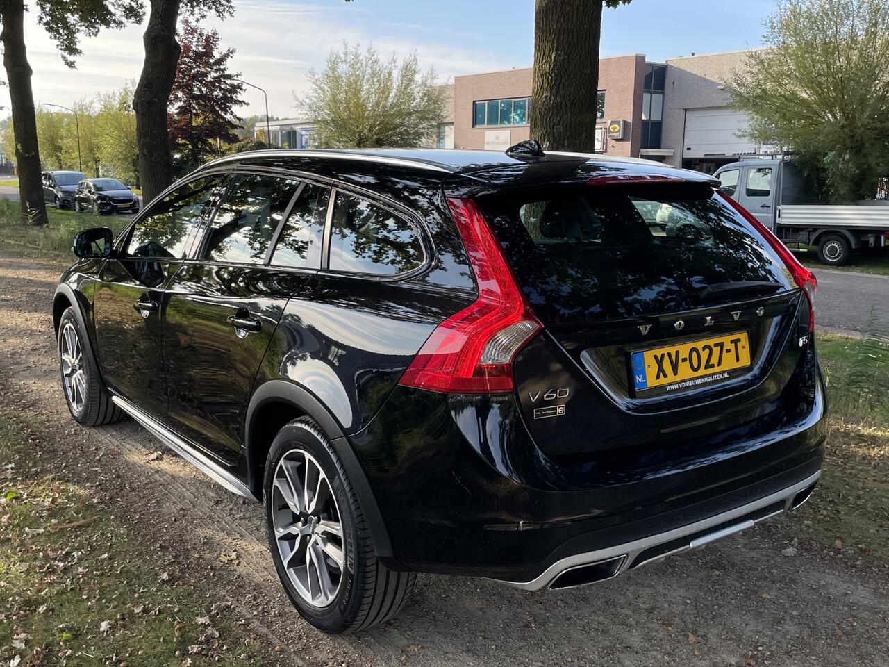 Volvo V60 CROSS COUNTRY 2.0 T5 Polar+ | 1e eigenaar | Achteruitrijcamera |