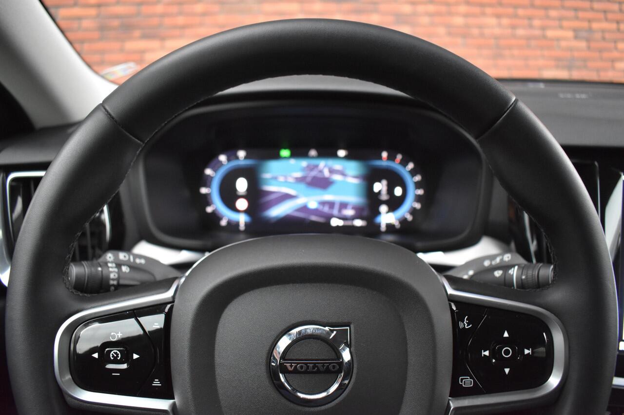 Volvo V60 CROSS COUNTRY B5 265PK AWD Plus | Styling Kit | 20'' | 360 Camera | Harman/Kardon | Trekhaak |