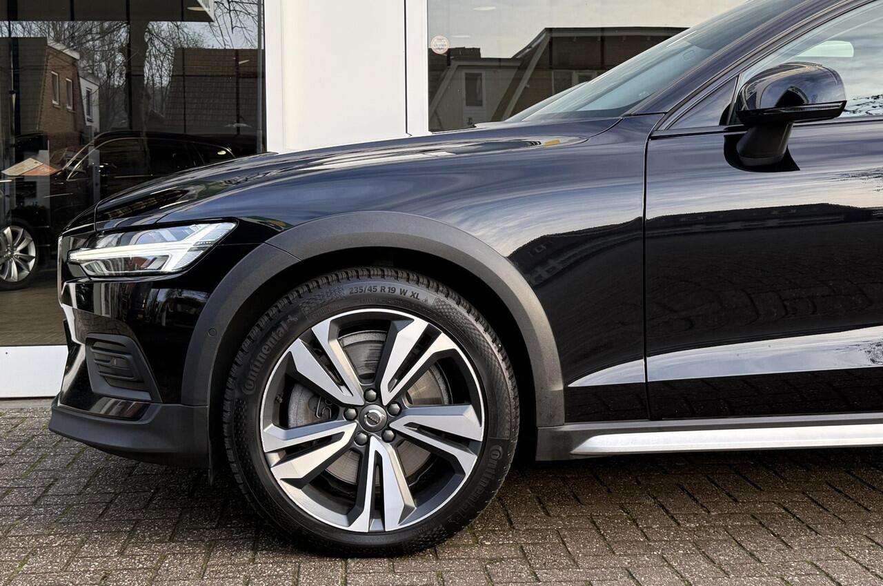 Volvo V60 CROSS COUNTRY 2.0 B5 AWD |360° Camera|HarmanKardon|Leder|