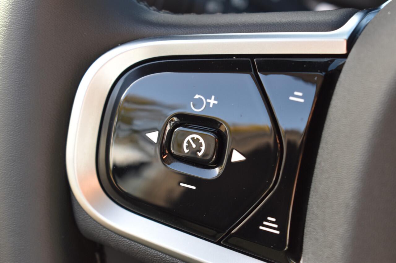 Volvo V60 T6 AWD 350PK Plug-in Hybrid Plus Dark | 360 Camera | H&K | BLIS | ACC | Stoelverwarming | Leder |