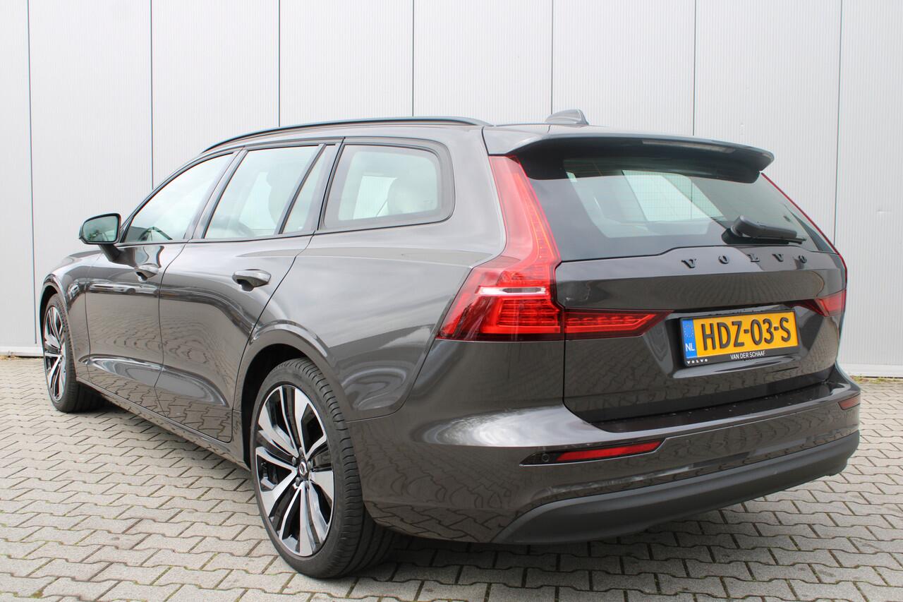 Volvo V60 B3 Essential Edition | Trekhaak | Stoelverwarming | Pilot Assist